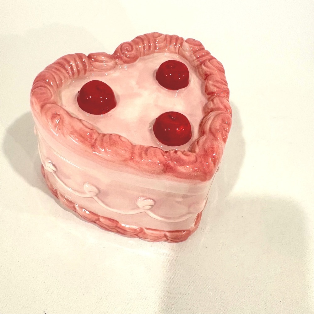 Ceramic Heart Cake Trinket Box Pink Cherry Vintage Style Jewelry Dish AB460BT62R